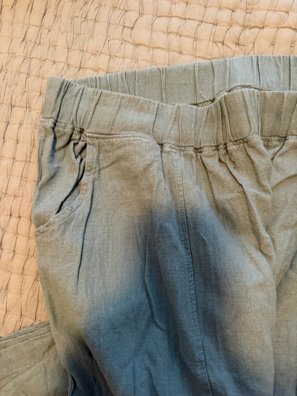 Zenana Outfitters Women’s Mint Sage Lightweight Elastic-Waist Flowy Pants - Picture 2 of 3